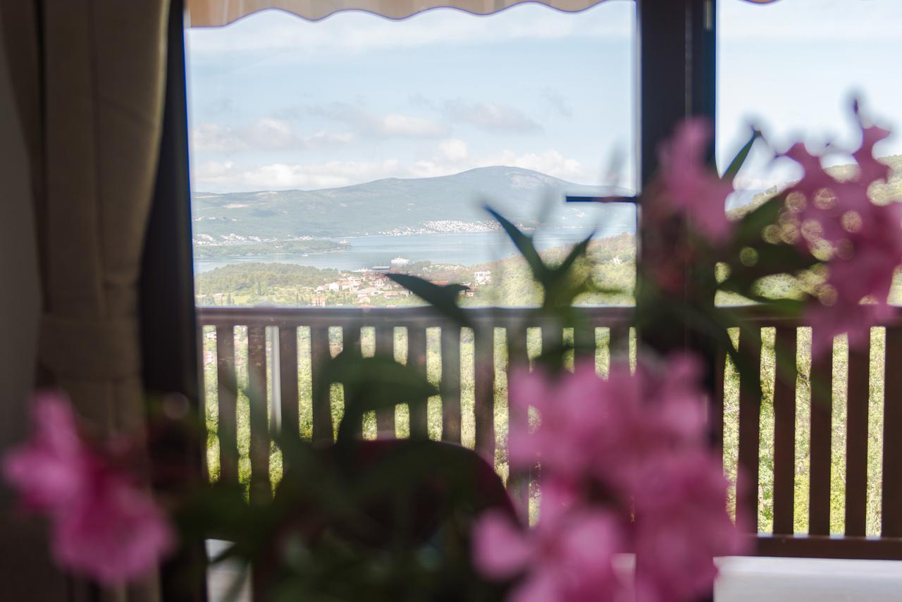 Sunset Holiday Home Тиват Экстерьер фото
